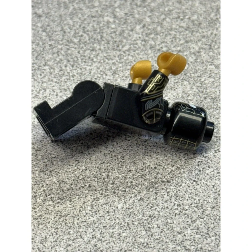 LEGO Spider-Man Minifigure Black and Gold Suit No Way Home Marvel Super Heroes